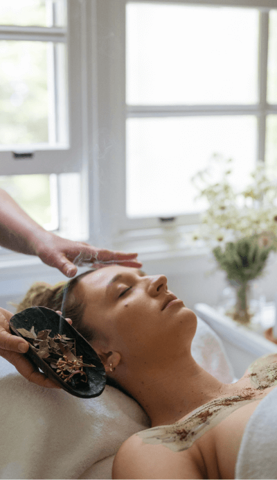 Bells at Killcare day spa applies traditional Aboriginal techniques to massage therapy