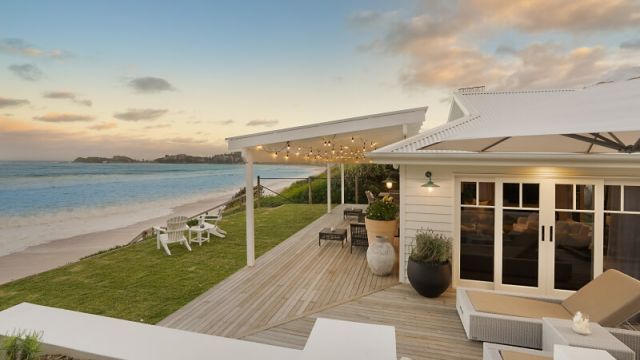 Holiday home by the ocean