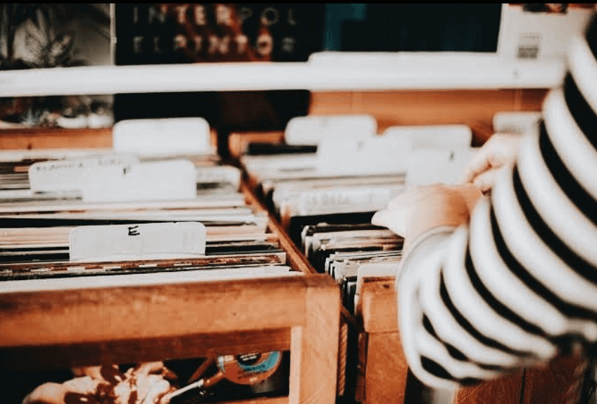 Old Vinyl records at Betty's flea market - shopping vintage Long Jetty