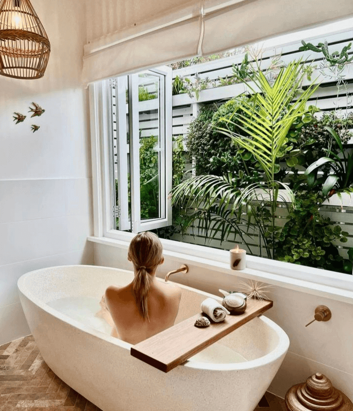 Bath tub with outdoor views