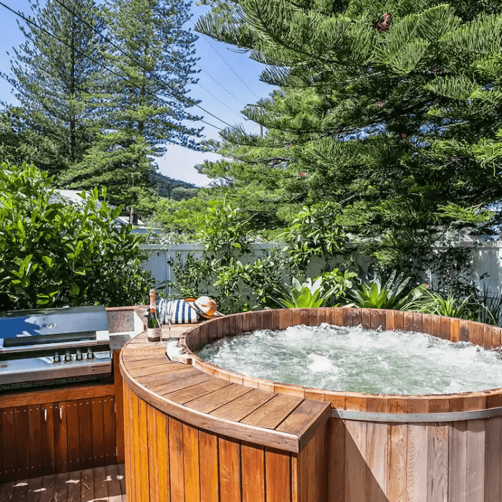 Cedar Hot Tub at Patonga