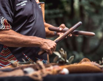 Aboriginal experience with artefacts photo credit Nathan Lowe Photography